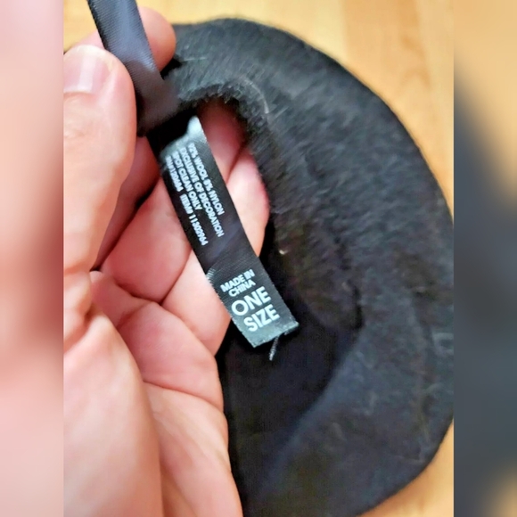 Hot Topic "Hello, I'm dying inside" beret - Picture 5 of 5